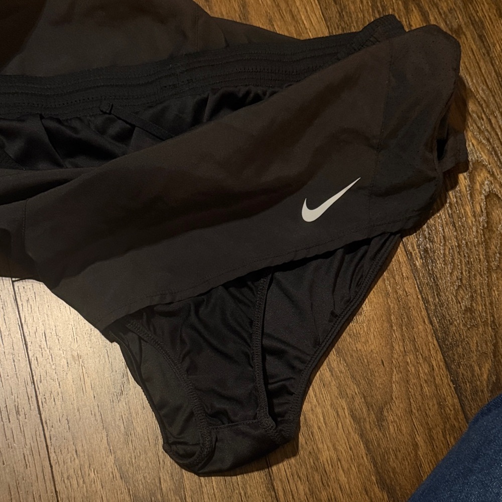 SOLD Nike Women's Athletic Black Shorts - Picture 3 of 3